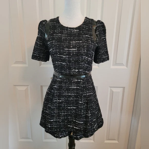 EUC Milly Tweed Romper With Patent Leather/Gold Zipper Details Size 4 - Picture 2 of 12